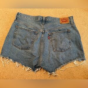 Levi Jean Shorts 501